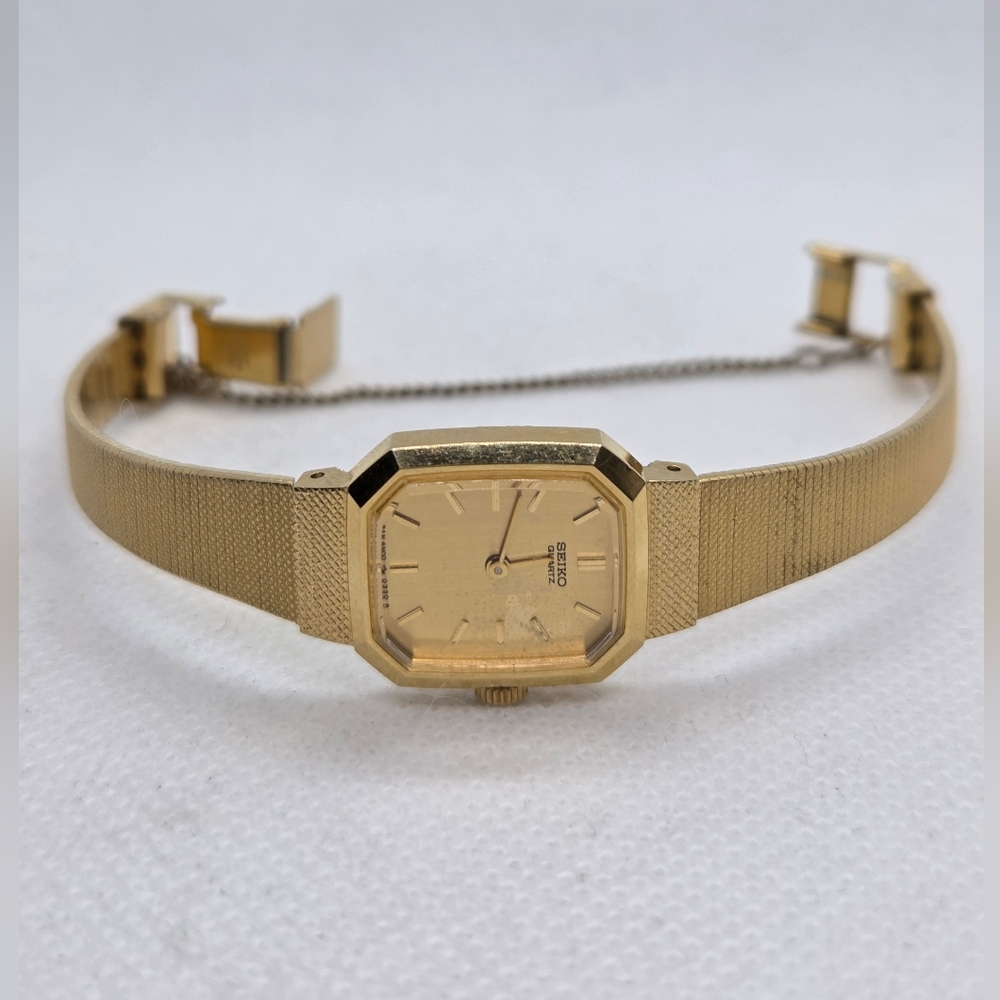 Seiko Quartz Vintage Women's Watch Small Gold Tone Face 6.5" - Picture 2 of 11